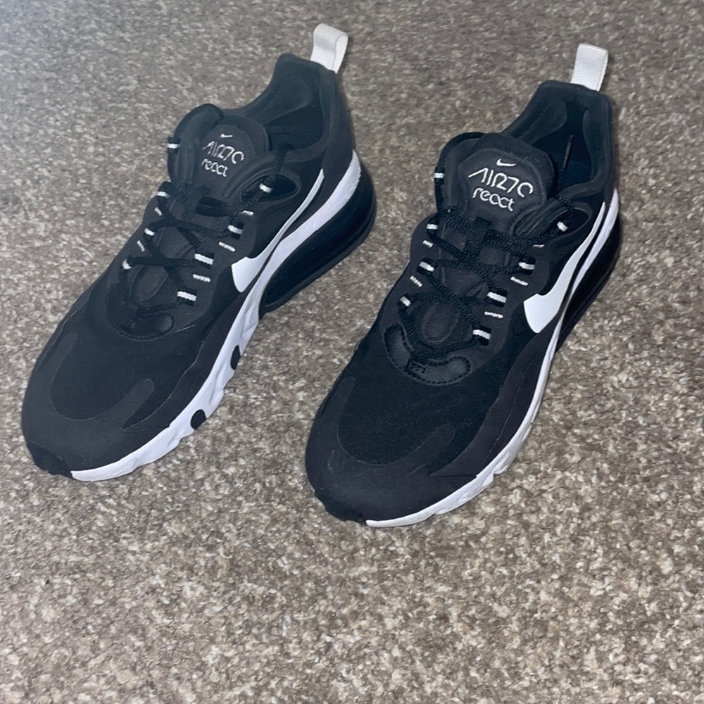 Nike Air 270